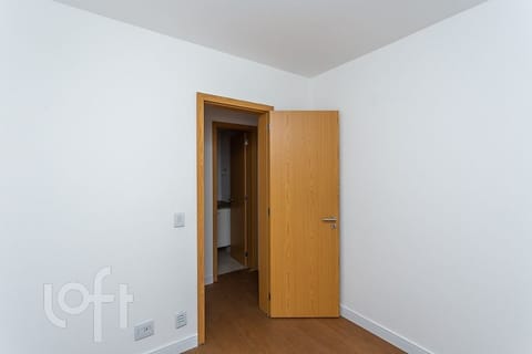 Image 4 - 251001